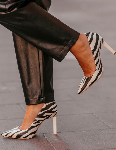 TWENTY FOUR HAITCH SCARPE...
