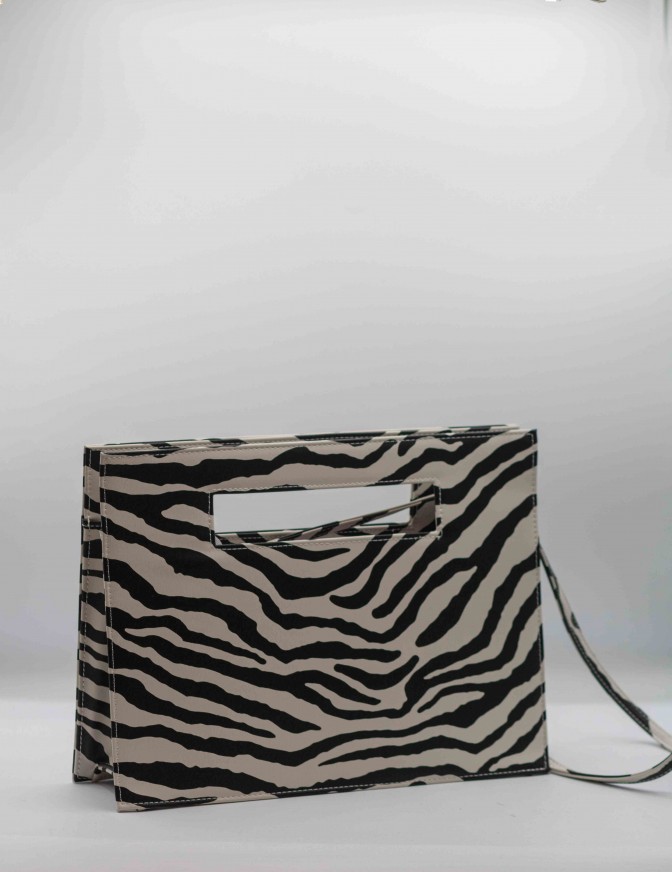 TWENTY FOUR HAITCH BORSA...