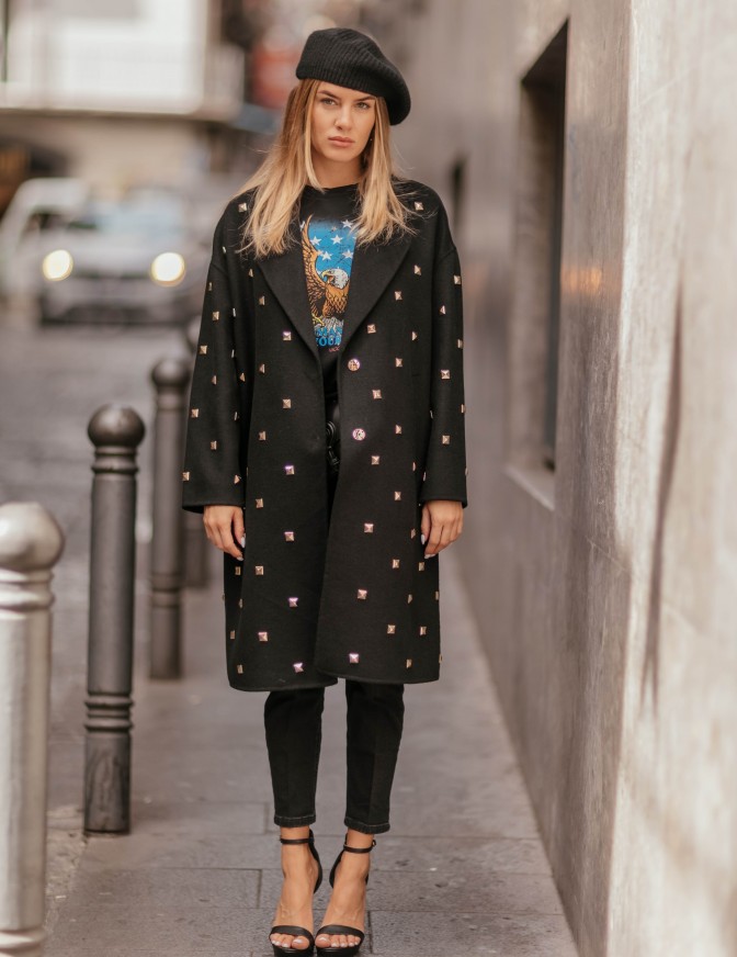VICOLO CAPPOTTO  CON BORCHIE