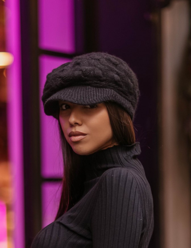 DOLLS CAPPELLO  IN MAGLIA...