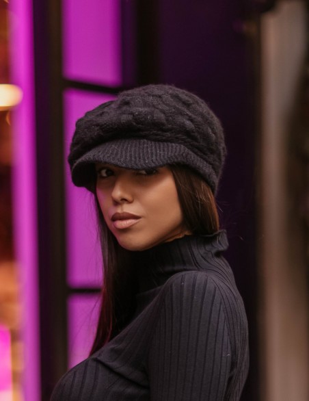 DOLLS CAPPELLO  IN MAGLIA...